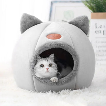 Casa acogedora para dormir con forma de cabeza de gato adorable 